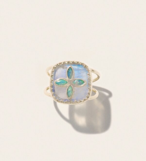 bague-bowie-n2-moonstone-pm.jpg BAGUE BOWIE N°2 MOONSTONE PASCALE MONVOISIN