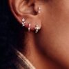 bouton-bloom-or-blanc-diamant-1.jpg BOUCLE UNIQUE BLOOM PIERCING OR BLANC DIAMANT STONE PARIS