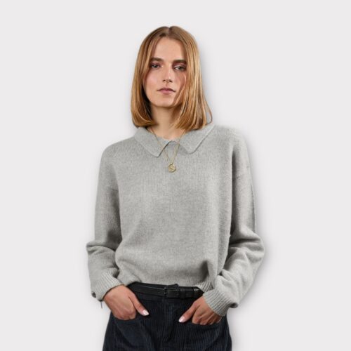 PULL ADELE CLOUD 19 ALEXANDRA GOLOVANOFF