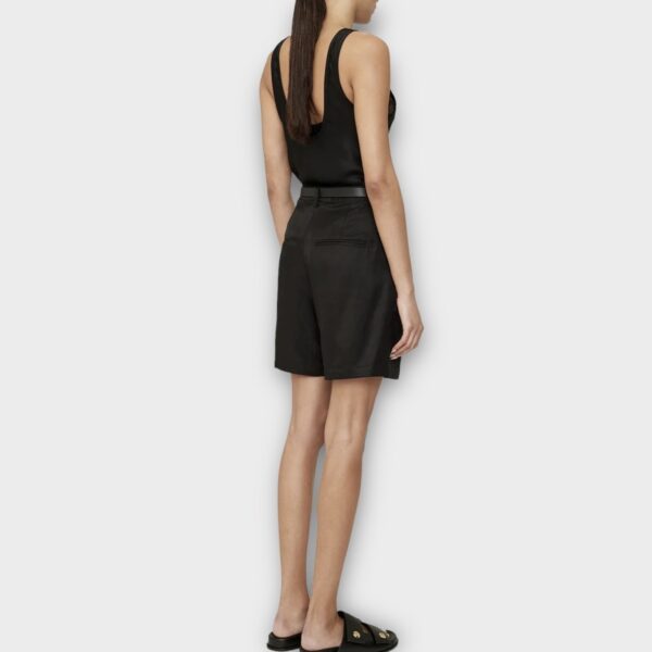 SHORT CARRIE ANINE BING